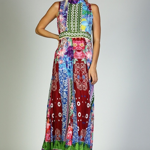 🎉Host Pick🎉Stunning Maxi Dress - Picture 2 of 5